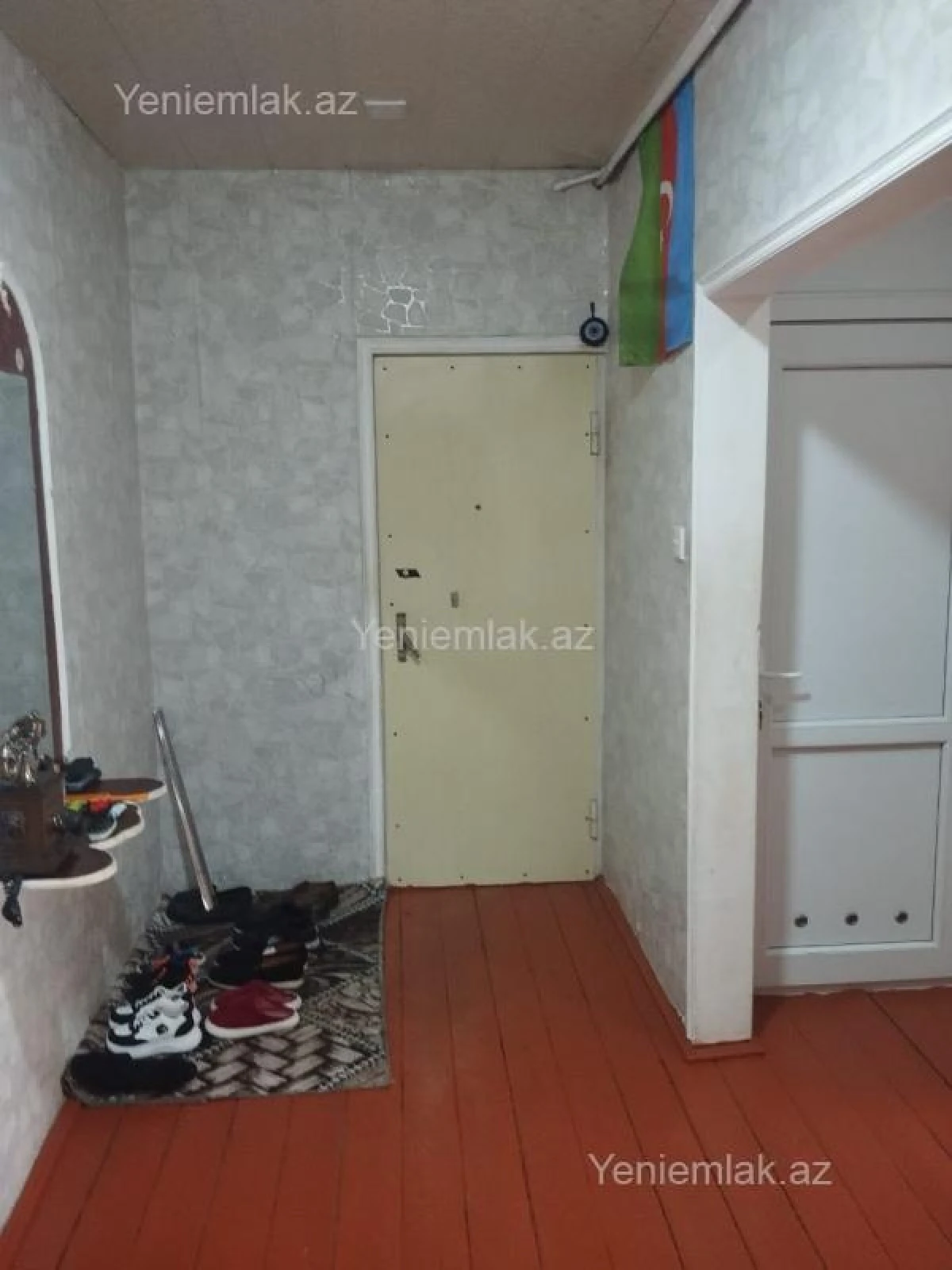 Satılır 3 otaqlı köhnə tikili 70 m²