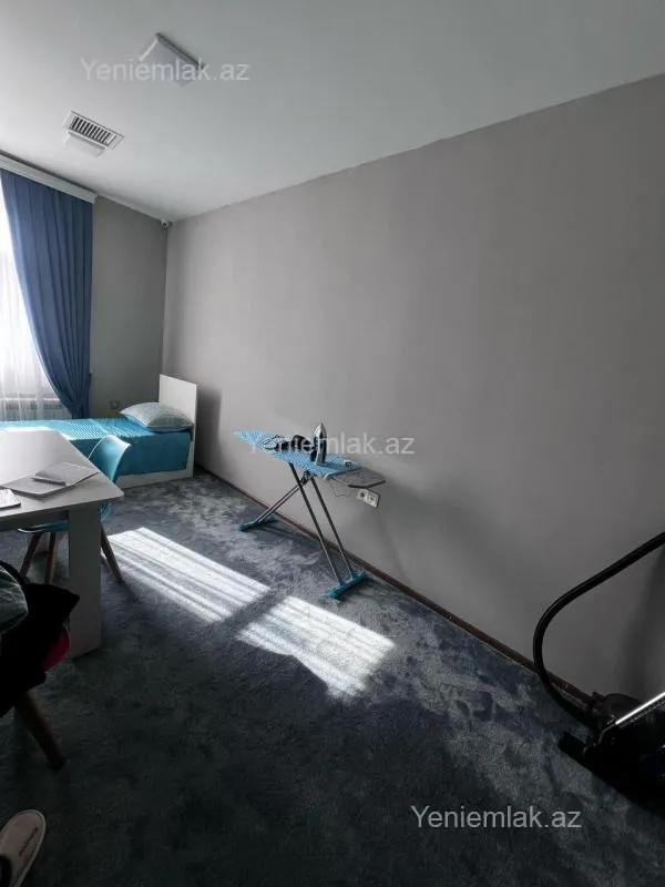 Satılır 12 otaqlı obyekt 1100 m²