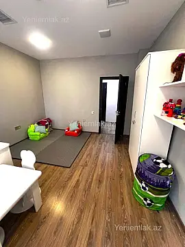 Satılır 12 otaqlı obyekt 1100 m²