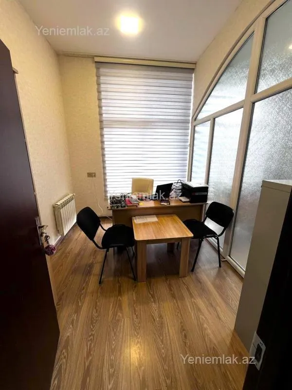 Satılır 12 otaqlı obyekt 1100 m²