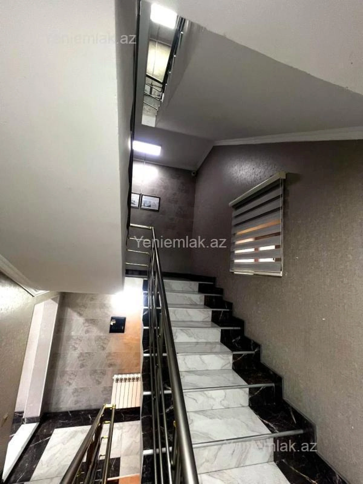 Satılır 12 otaqlı obyekt 1100 m²