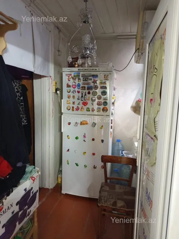 Satılır 4 otaqlı köhnə tikili 95 m²