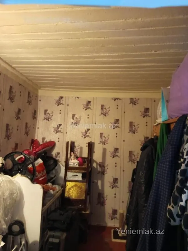 Satılır 4 otaqlı köhnə tikili 95 m²