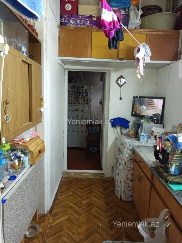 Satılır 4 otaqlı köhnə tikili 95 m²