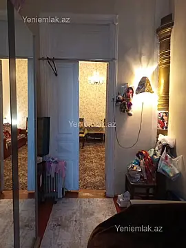 Satılır 4 otaqlı köhnə tikili 95 m²