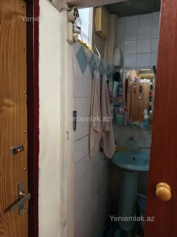 Satılır 4 otaqlı köhnə tikili 95 m²