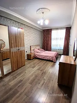 Satılır 3 otaqlı yeni tikili 135 m²