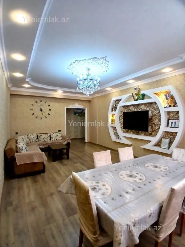 Satılır 3 otaqlı yeni tikili 135 m²
