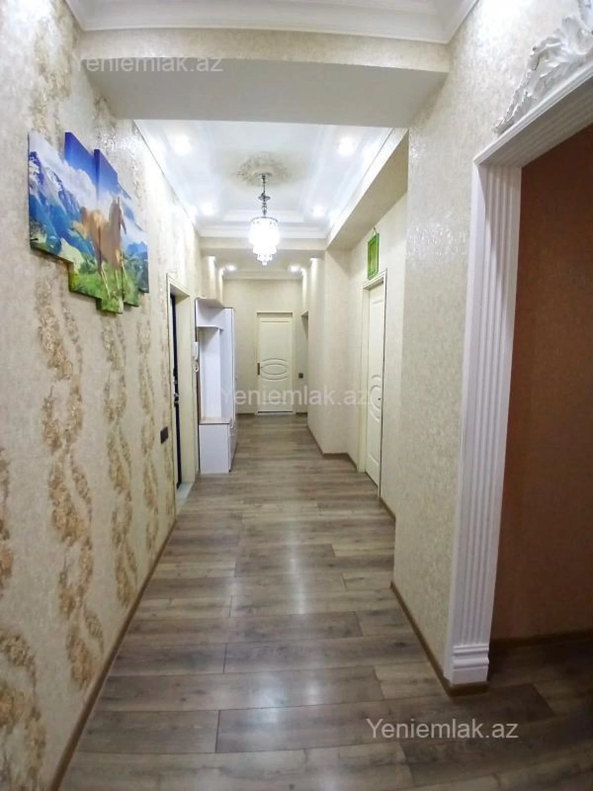 Satılır 3 otaqlı yeni tikili 135 m²