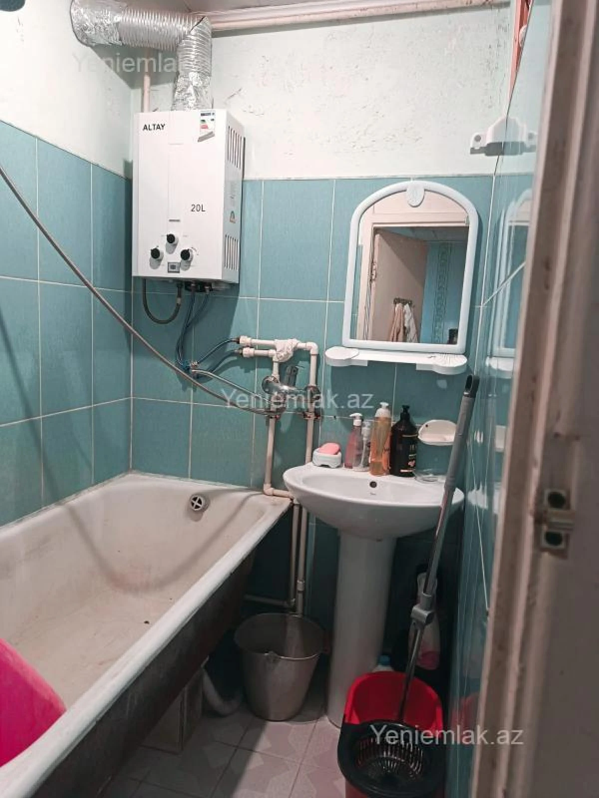 Satılır 2 otaqlı köhnə tikili 48 m²