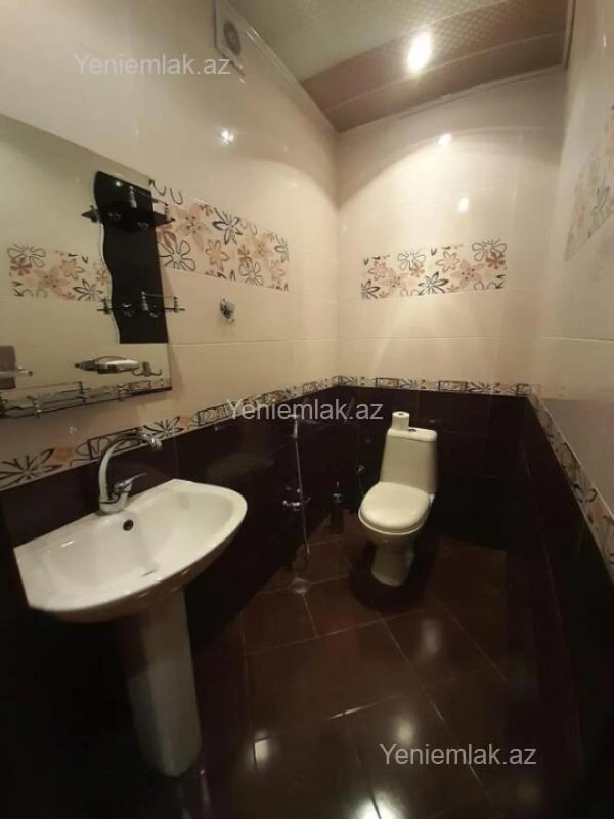 Satılır 3 otaqlı yeni tikili 121 m²