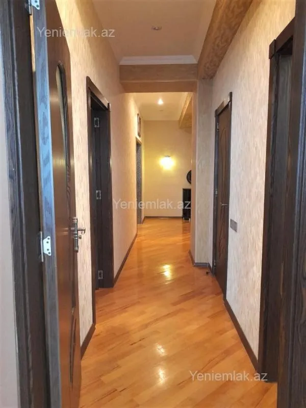 Satılır 3 otaqlı yeni tikili 121 m²