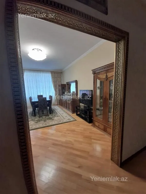 Satılır 3 otaqlı yeni tikili 121 m²