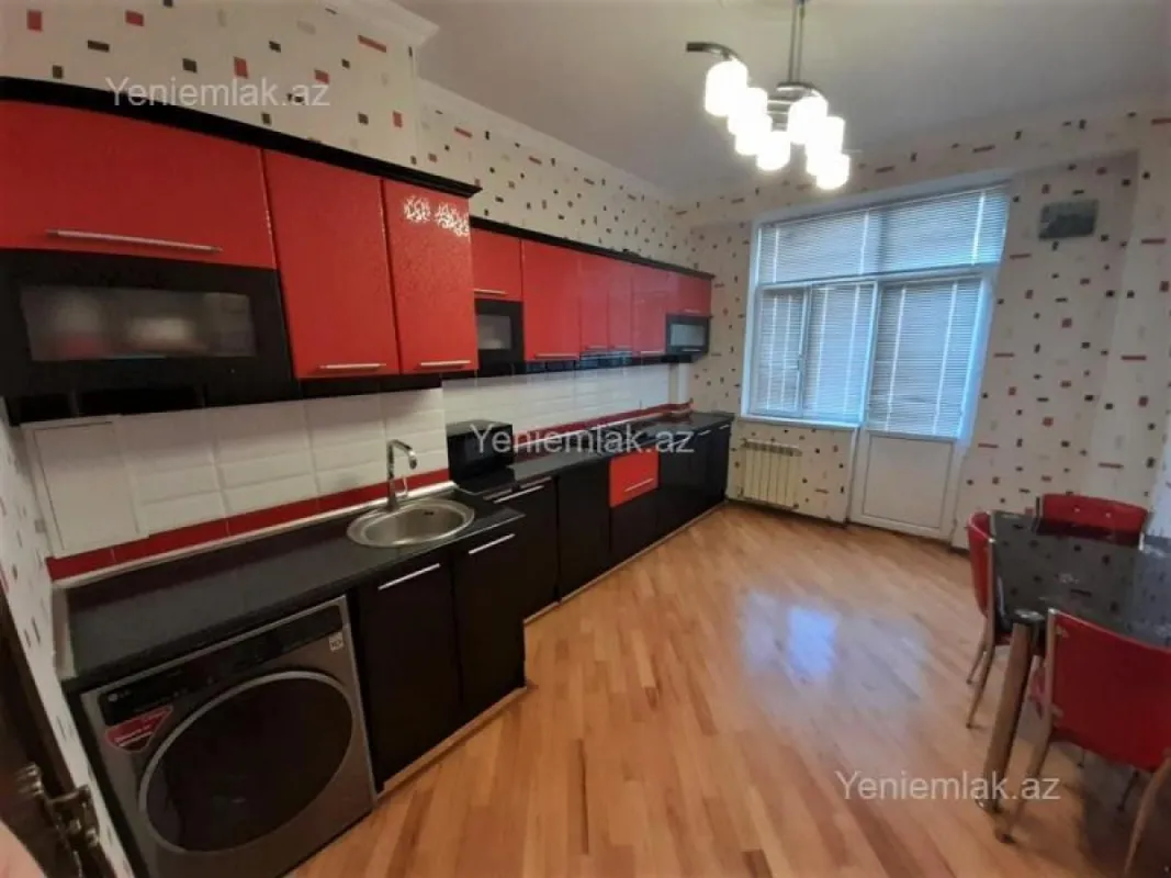 Satılır 3 otaqlı yeni tikili 121 m²