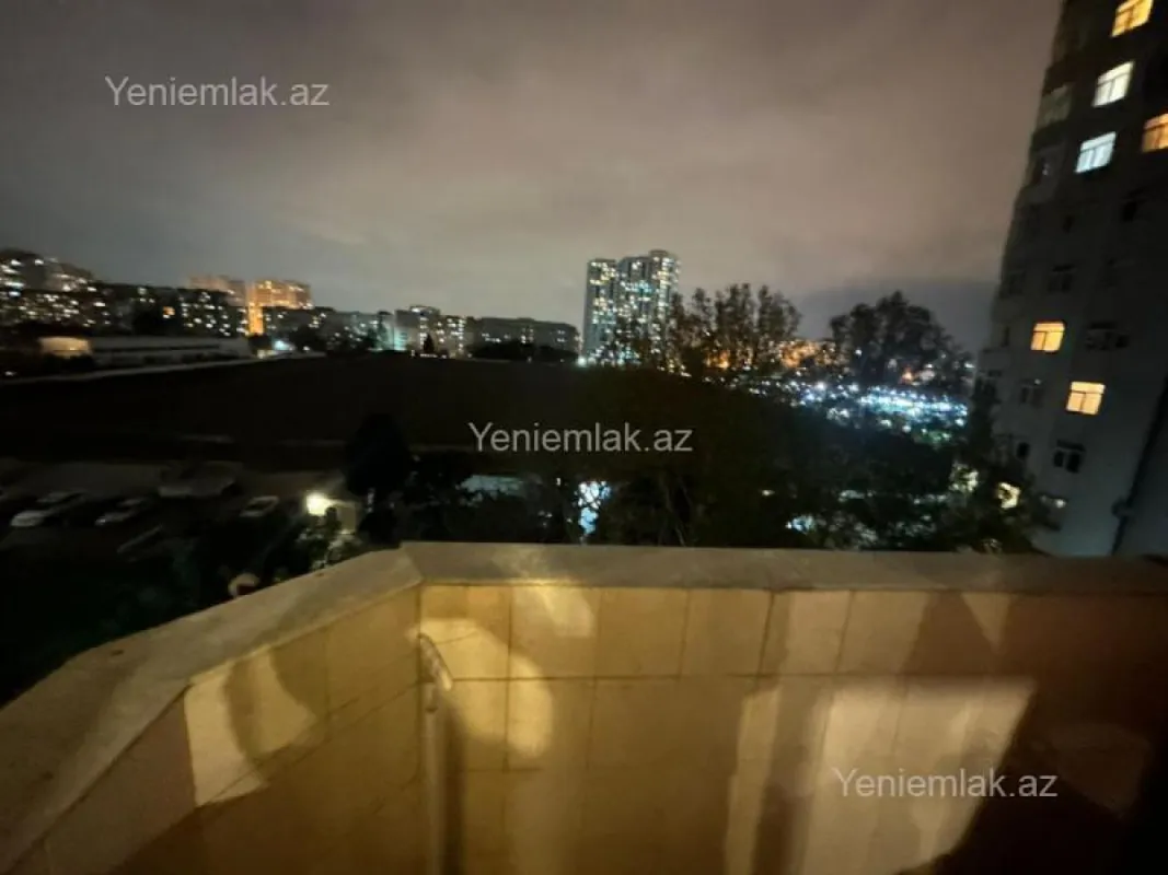 Satılır 3 otaqlı yeni tikili 100 m²