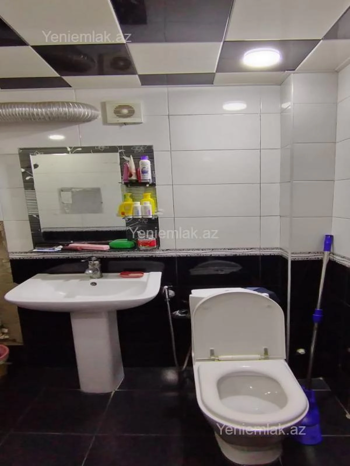 Satılır 3 otaqlı köhnə tikili 67 m²