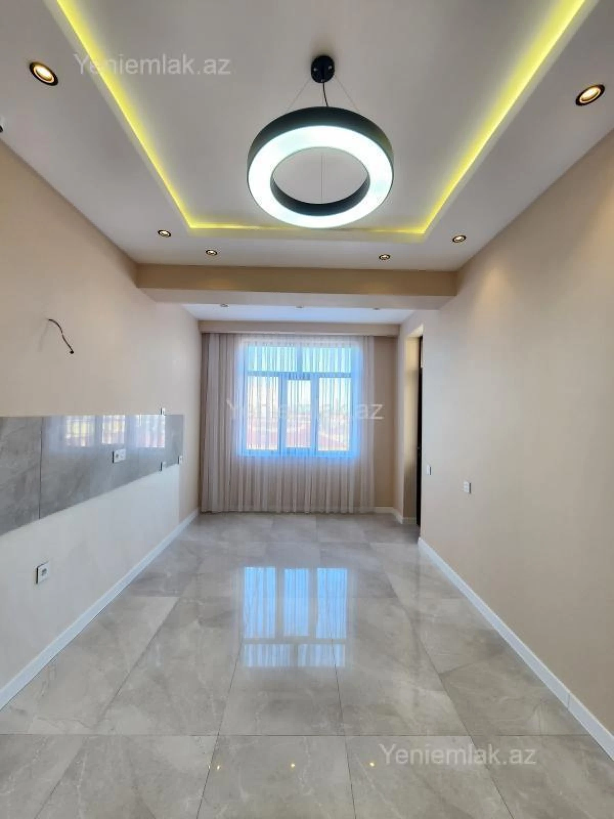 Satılır 3 otaqlı yeni tikili 130 m²