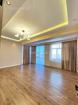 Satılır 3 otaqlı yeni tikili 130 m²