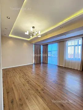 Satılır 3 otaqlı yeni tikili 130 m²
