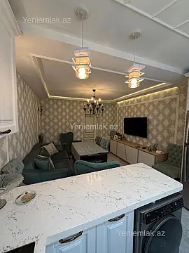 Satılır 2 otaqlı köhnə tikili 93 m²