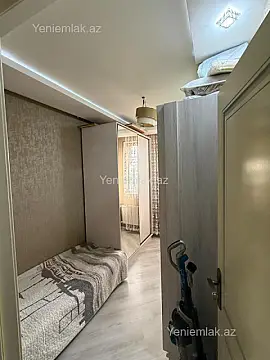 Satılır 2 otaqlı köhnə tikili 93 m²