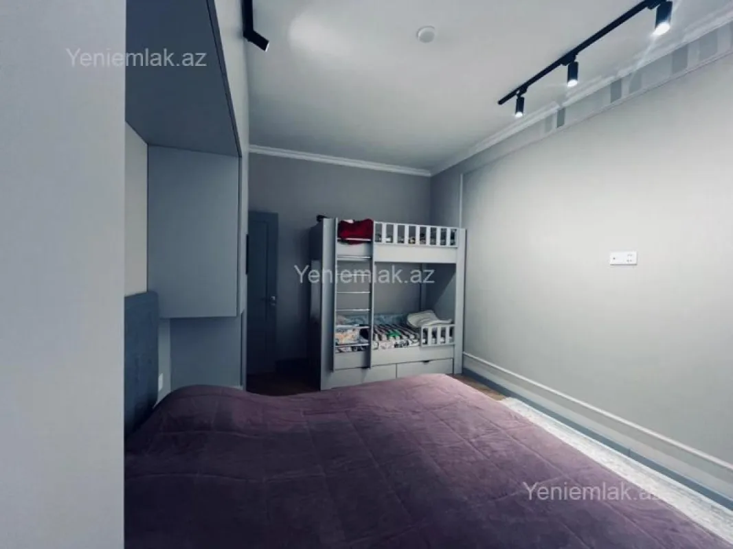 Satılır 2 otaqlı yeni tikili 82.5 m²