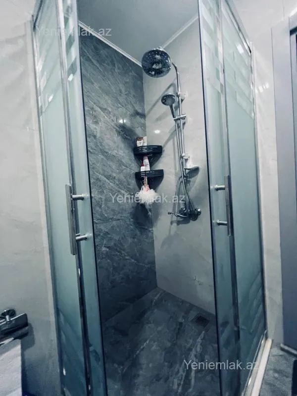 Satılır 2 otaqlı yeni tikili 82.5 m²