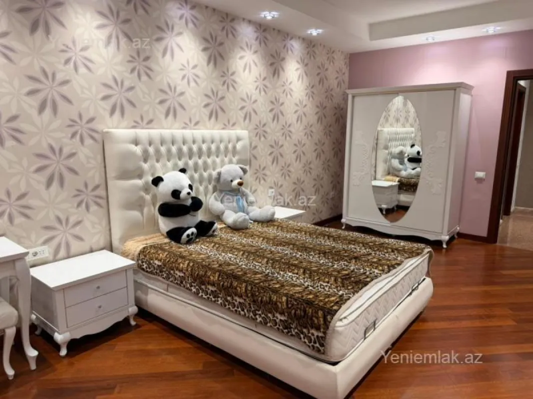 Satılır 4 otaqlı yeni tikili 170 m²