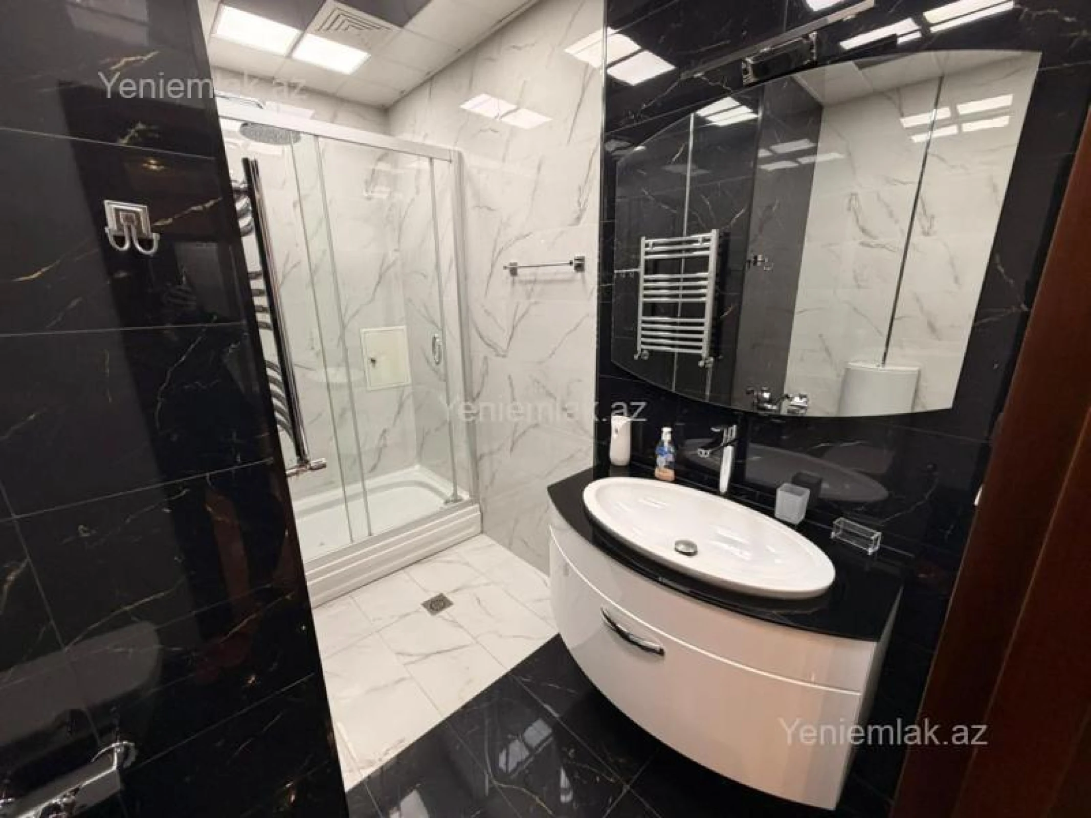 Satılır 4 otaqlı yeni tikili 170 m²