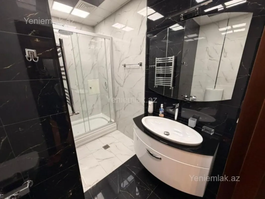 Satılır 4 otaqlı yeni tikili 170 m²