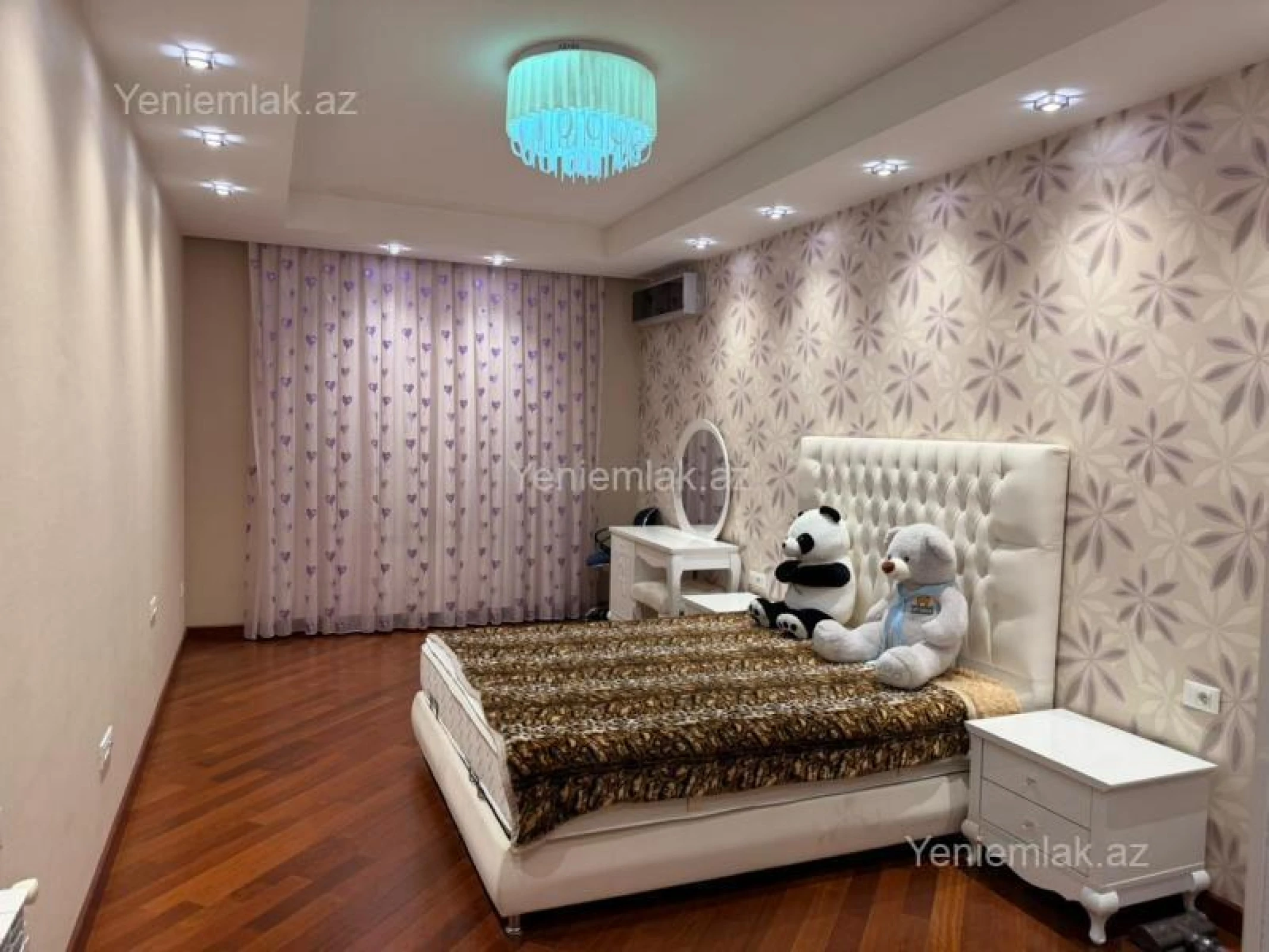 Satılır 4 otaqlı yeni tikili 170 m²