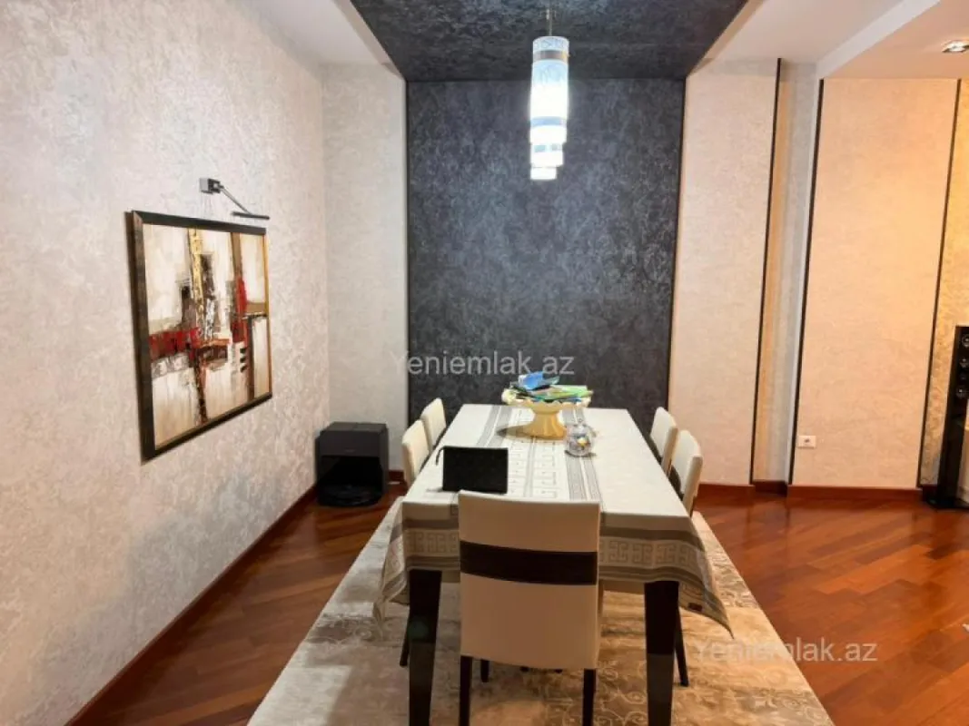 Satılır 4 otaqlı yeni tikili 170 m²