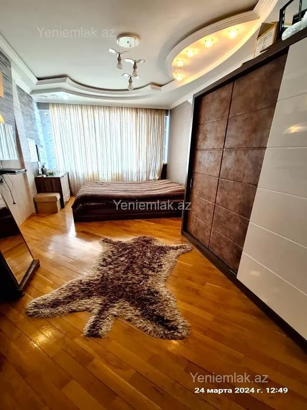 Satılır 3 otaqlı yeni tikili 120 m²