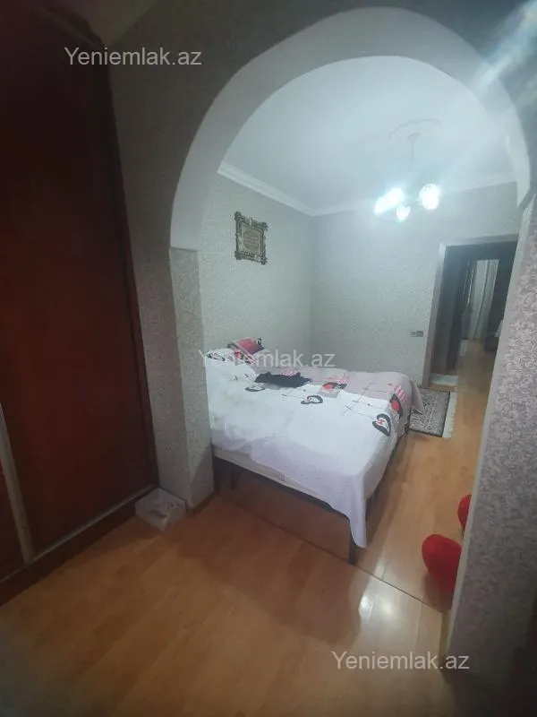 Satılır 3 otaqlı köhnə tikili 80 m²
