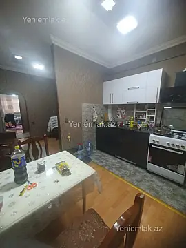 Satılır 3 otaqlı köhnə tikili 80 m²