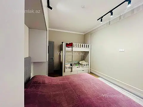 Satılır 2 otaqlı yeni tikili 82.5 m²