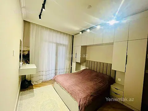 Satılır 2 otaqlı yeni tikili 82.5 m²