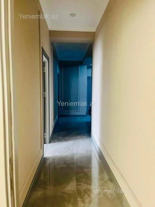 Satılır 2 otaqlı yeni tikili 82.5 m²