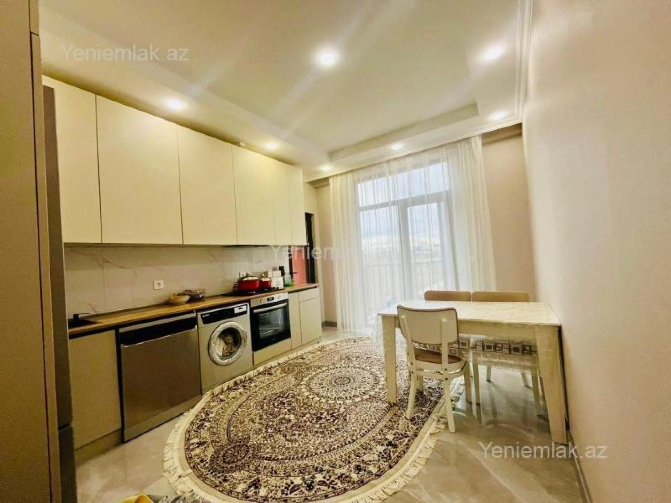 Satılır 2 otaqlı yeni tikili 82.5 m²