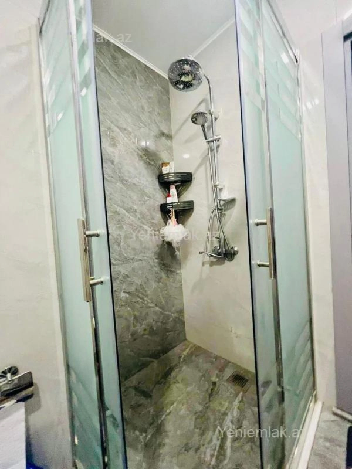 Satılır 2 otaqlı yeni tikili 82.5 m²