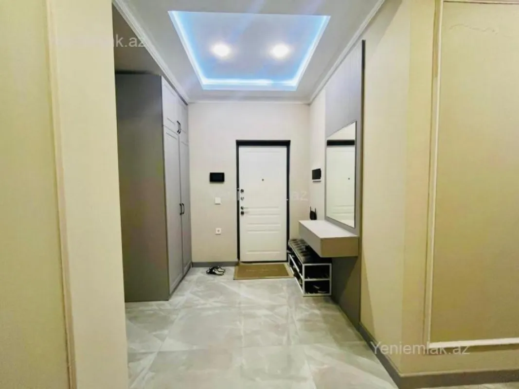 Satılır 2 otaqlı yeni tikili 82.5 m²