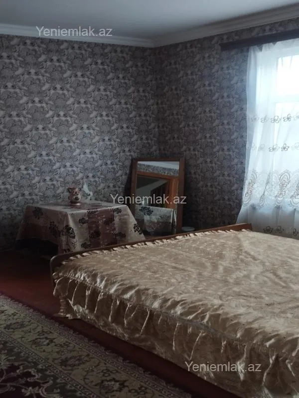 Satılır 3 otaqlı həyət evi 120 m²
