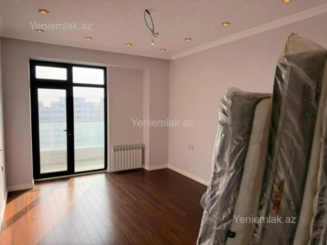 Satılır 4 otaqlı yeni tikili 170 m²