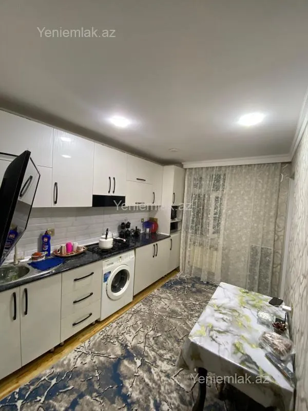 Satılır 3 otaqlı köhnə tikili 80 m²