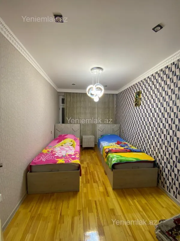 Satılır 3 otaqlı köhnə tikili 80 m²
