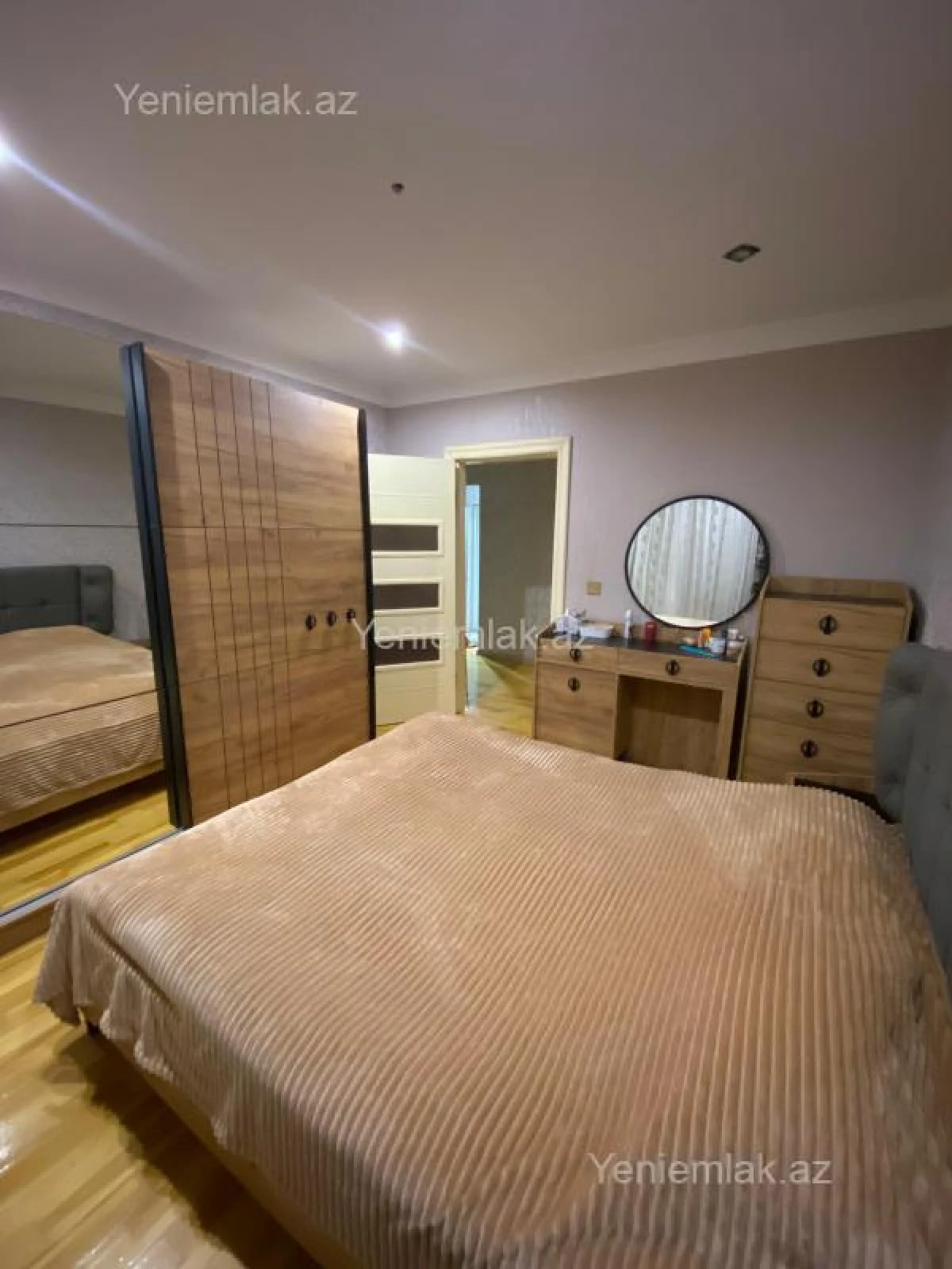 Satılır 3 otaqlı köhnə tikili 80 m²