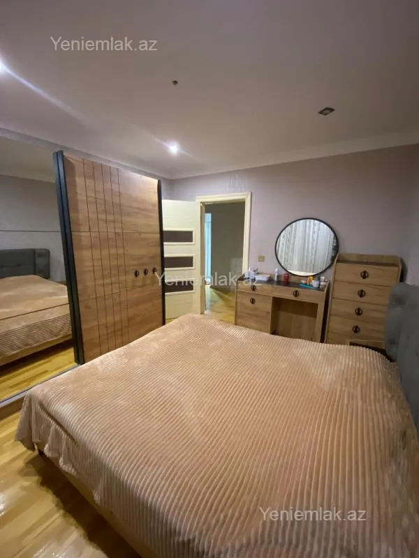 Satılır 3 otaqlı köhnə tikili 80 m²