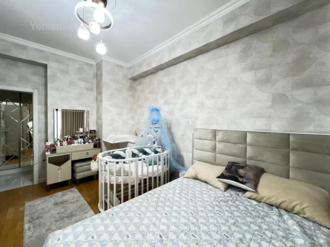 Satılır 2 otaqlı yeni tikili 68 m²