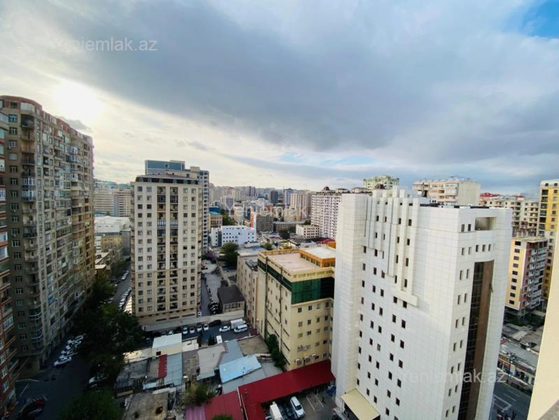 Satılır 2 otaqlı yeni tikili 76 m²