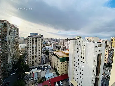 Satılır 2 otaqlı yeni tikili 76 m²